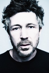 Aidan Gillen(1)